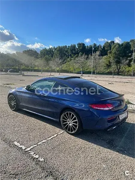 Usado Mercedes C250 AMG line 204 CV (150 kW) 2016 Azul Coupe