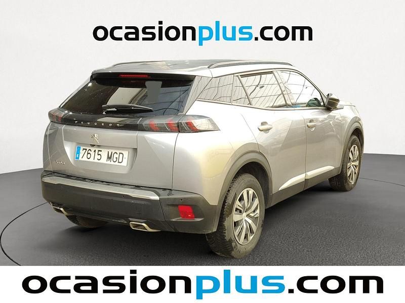 Usado Peugeot 2008 Allure 130 CV (95 kW) 2023 Gris SUV
