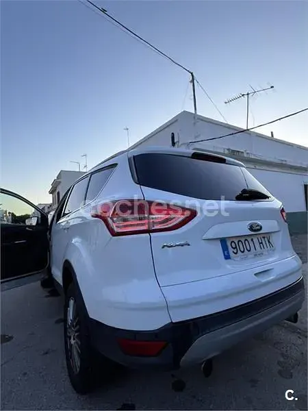 Usado Ford Kuga Titanium 140 CV (102 kW) 2013 Blanco SUV