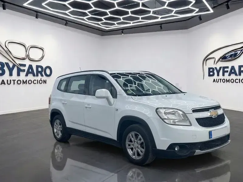 Usado Chevrolet Orlando LTZ 163 CV (119 kW) 2011 Blanco Monovolumen