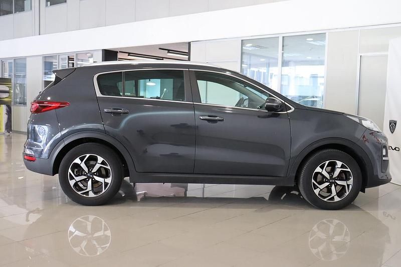 Usado Kia Sportage Plus 135 CV (99 kW) 2020 Gris SUV