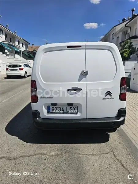 Usado Citroën Berlingo Live 102 CV (75 kW) 2021 Blanco Monovolumen