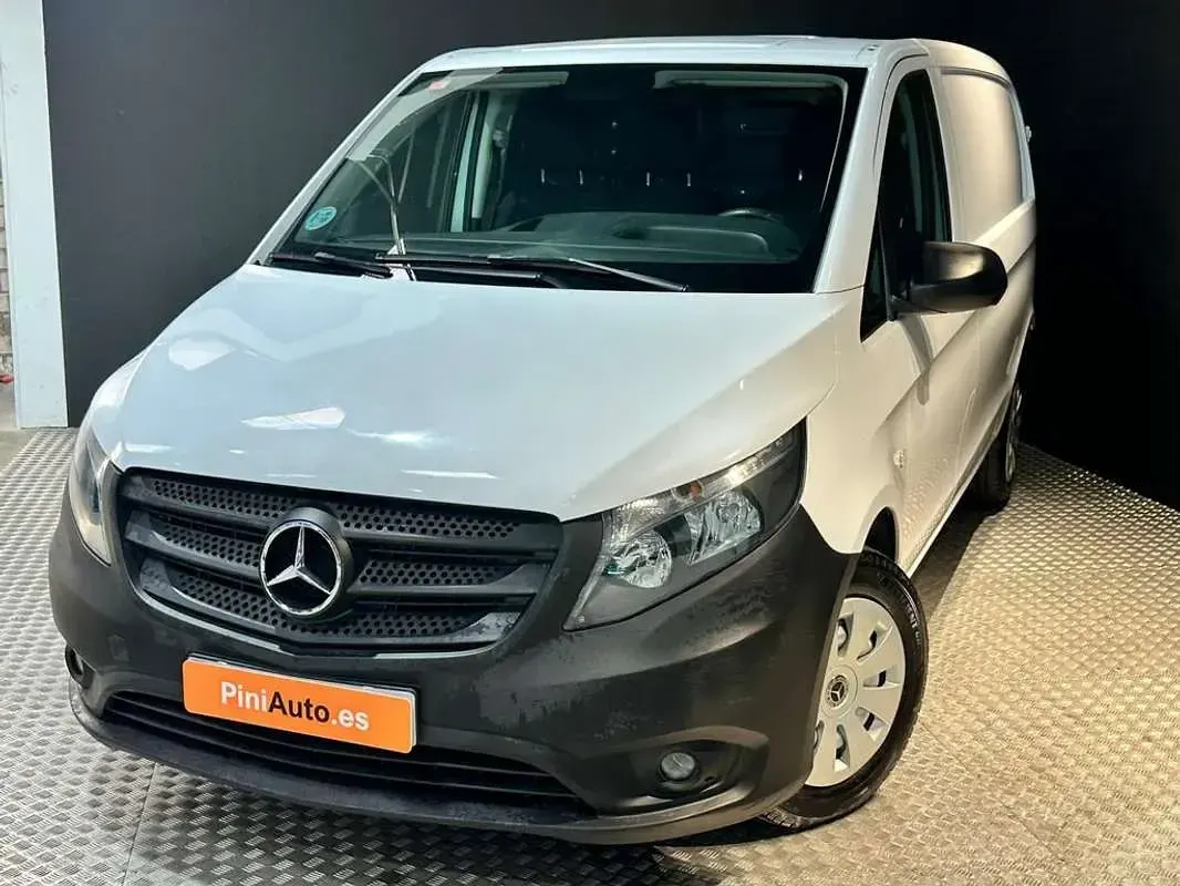 Usado Mercedes Vito 102 CV (75 kW) 2020 Blanco Van