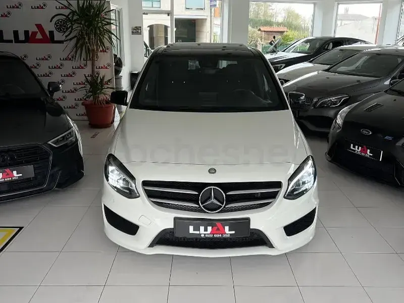 Usado Mercedes B220 AMG line 177 CV (130 kW) 2014 Blanco Utilitario