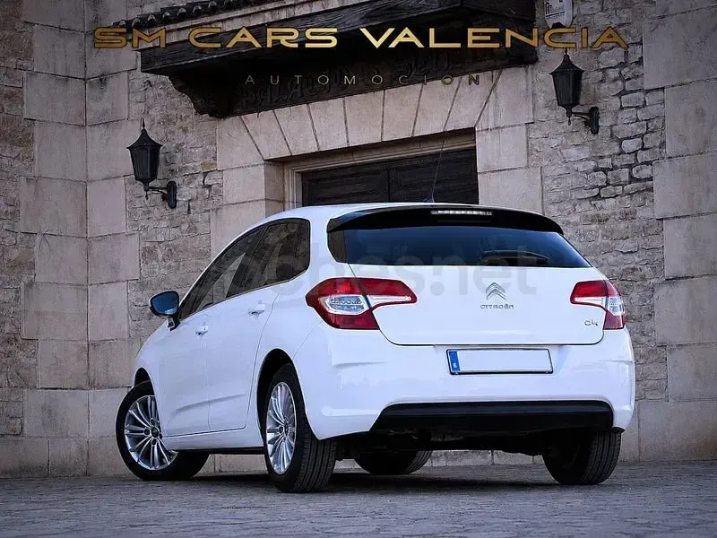 Usado Citroën C4 114 CV (83 kW) 2014 Blanco Berlina
