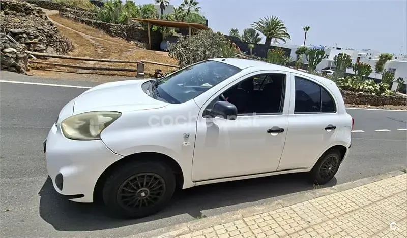Usado Nissan Micra Acenta 80 CV (58 kW) 2015 Blanco Utilitario