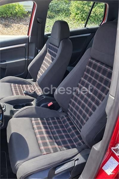 Usado VW Golf V GTI 200 CV (147 kW) 2007 Rojo Berlina