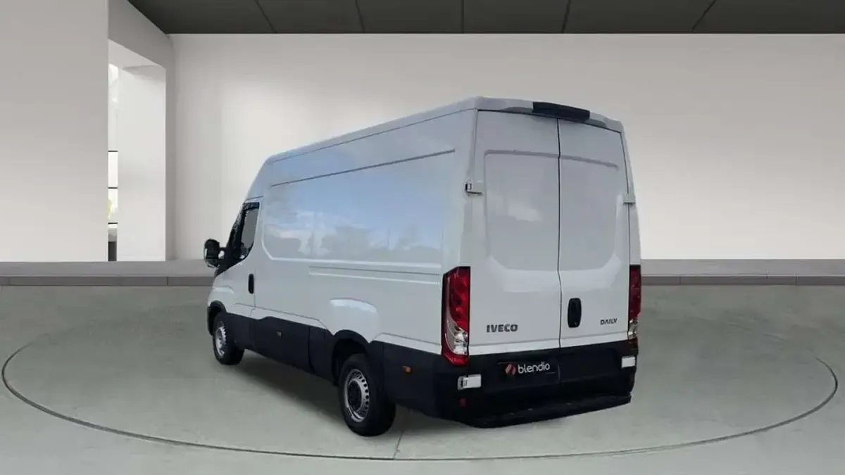 Usado Iveco Daily 158 CV (116 kW) 2022 Blanco Van