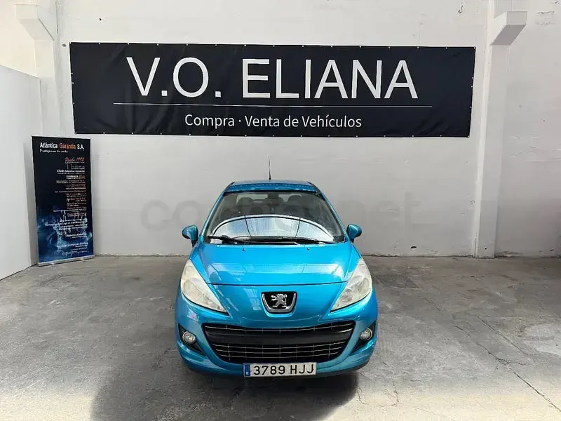 Usado Peugeot 207 Active 70 CV (51 kW) 2012 Azul Berlina