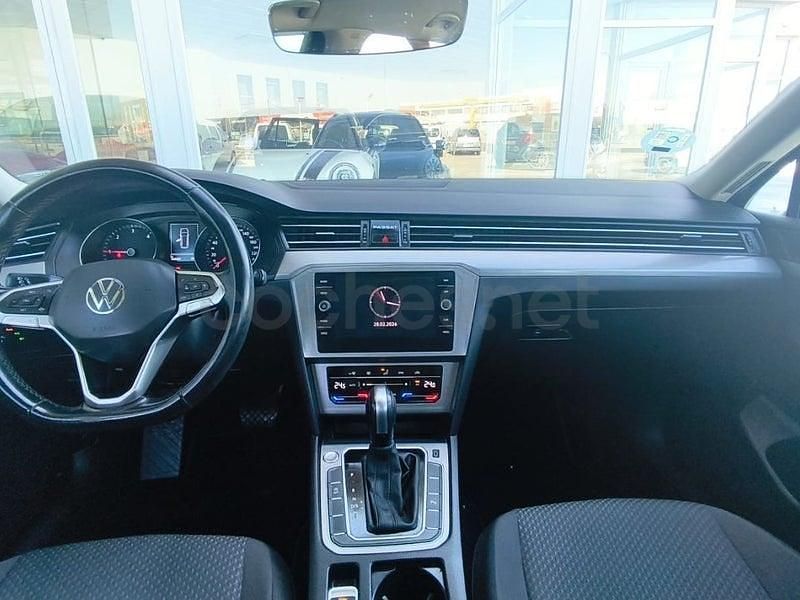 Usado VW Passat Business 122 CV (89 kW) 2021 Azul Familiar