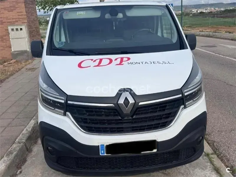 Usado Renault Trafic LIMITED 120 CV (88 kW) 2019 Blanco Monovolumen