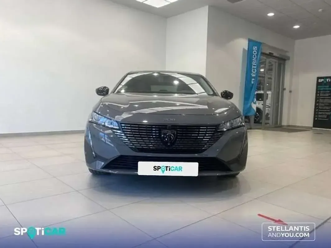 Usado Peugeot 308 Allure 131 CV (96 kW) 2024 Gris Berlina