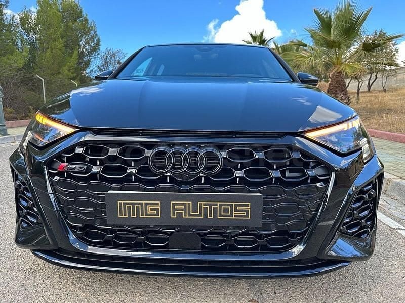 Usado Audi RS3 Sport 400 CV (294 kW) 2024 Negro Berlina