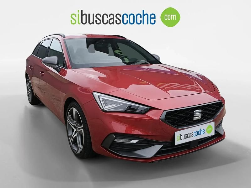 Usado Seat Leon FR 150 CV (110 kW) 2022 Granate