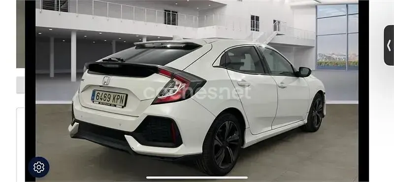 Usado Honda Civic Executive 129 CV (94 kW) 2018 Blanco Berlina