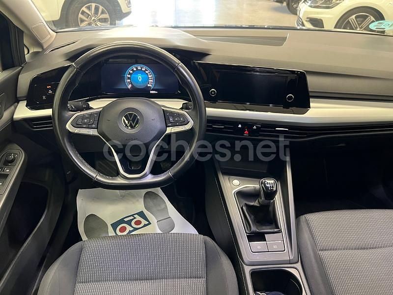 Usado VW Golf VIII Life 110 CV (80 kW) 2021 Azul Berlina