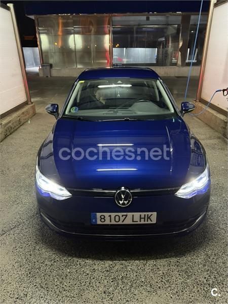 Azul Usado 2020 VW Golf VIII Style Berlina | 21.100 € (Buen precio) - Imagen 1/3