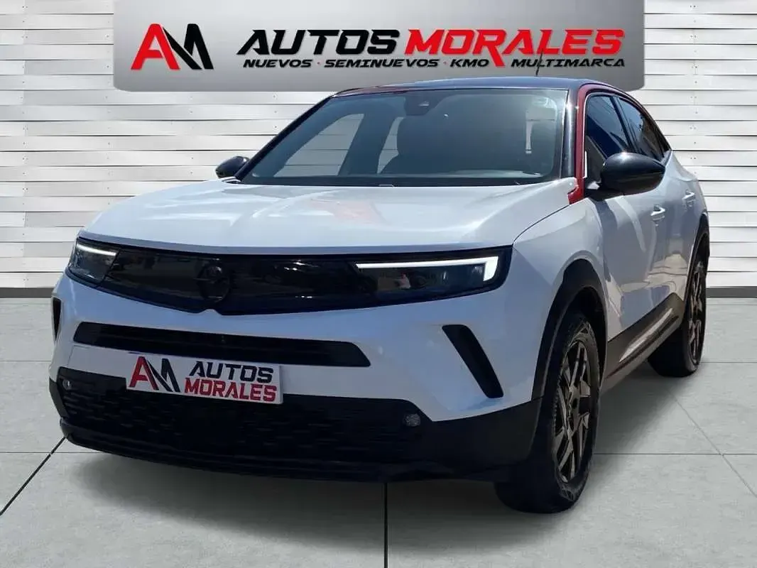 Usado Opel Mokka GS Line 131 CV (96 kW) 2022 Blanco SUV