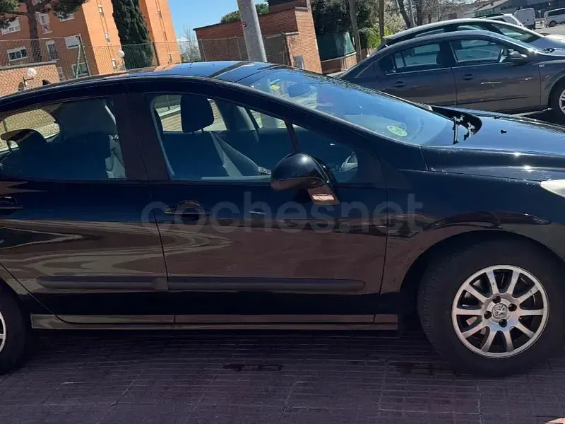 Usado Peugeot 308 Access 92 CV (67 kW) 2012 Negro Berlina
