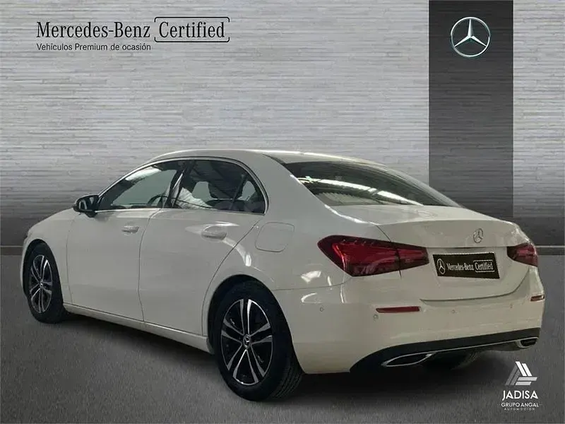 Usado Mercedes A200 163 CV (119 kW) 2024 Blanco Berlina
