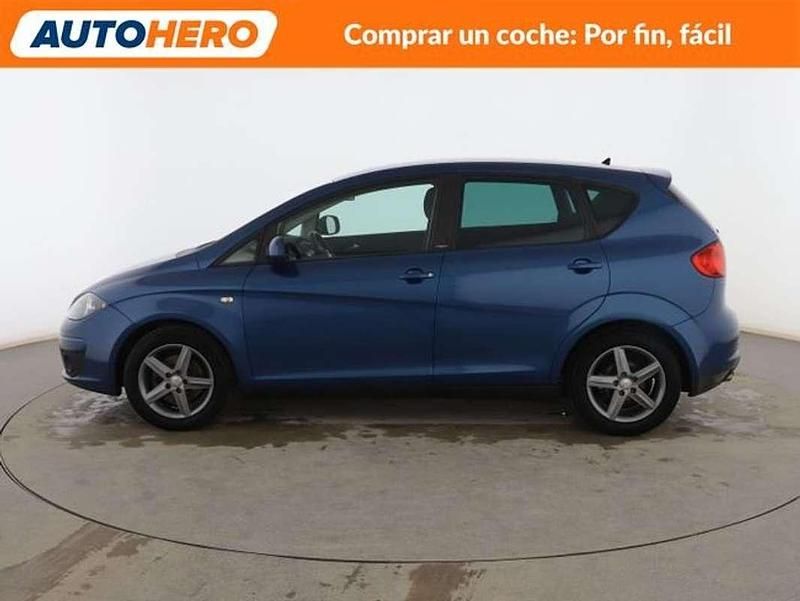 Usado Seat Altea Ecomotive 105 CV (77 kW) 2014 Azul Monovolumen