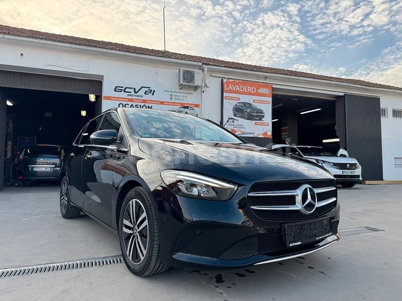 Usado Mercedes B200 163 CV (119 kW) 2022 Negro Monovolumen