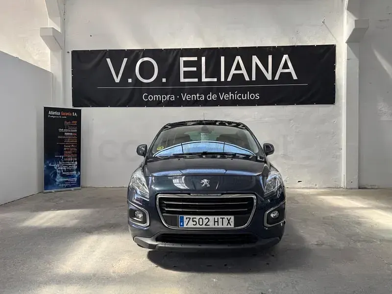Usado Peugeot 3008 Active 115 CV (84 kW) 2014 Azul Familiar