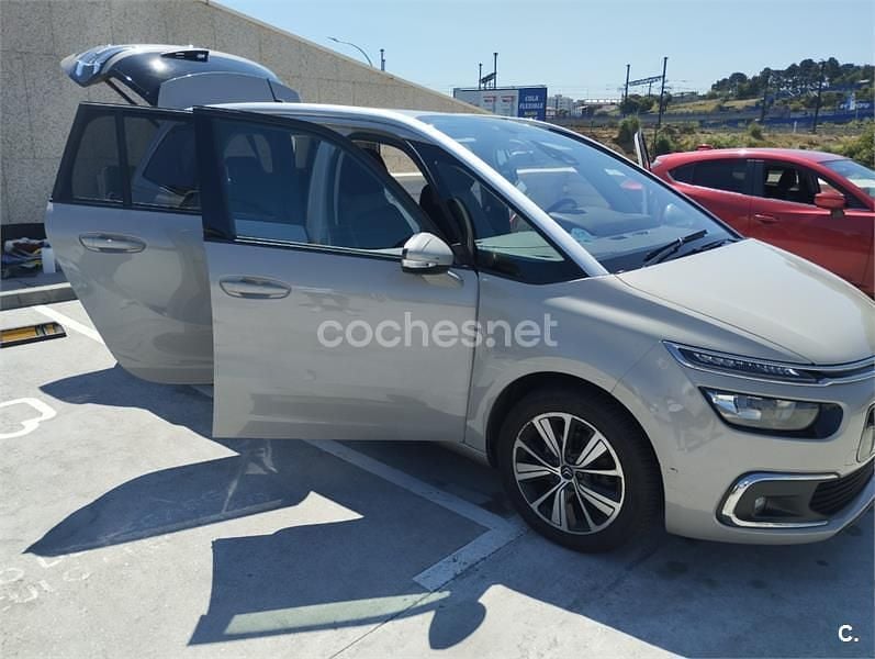 Usado Citroën C4 SpaceTourer Feel 130 CV (95 kW) 2019 Beige Monovolumen