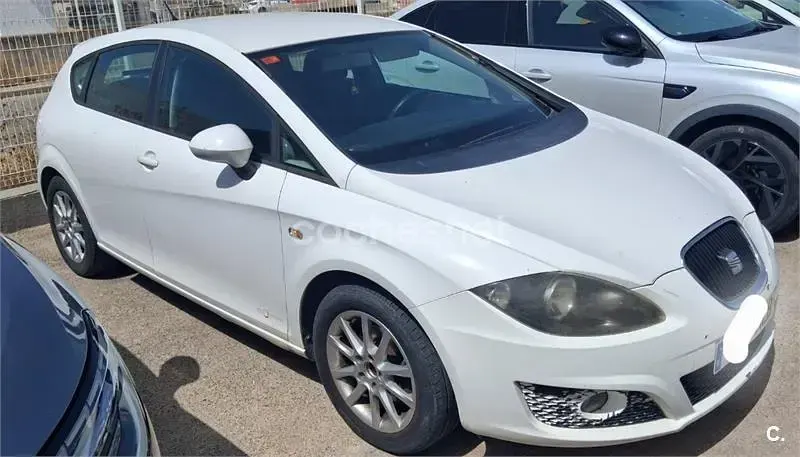 Usado Seat Leon Copa 105 CV (77 kW) 2011 Blanco Utilitario