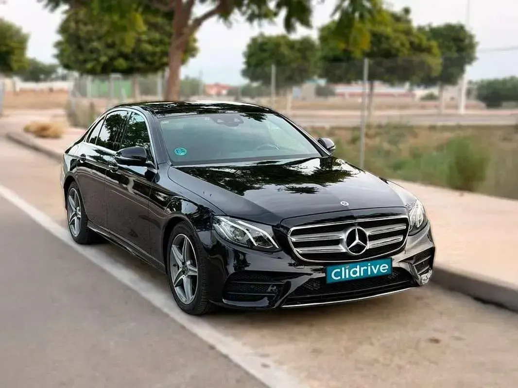 Usado Mercedes E220 194 CV (142 kW) 2019 Negro Berlina