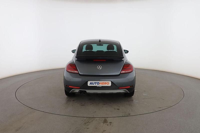 Usado VW Beetle Dune 150 CV (110 kW) 2016 Gris Utilitario