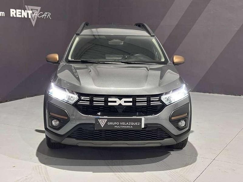 Usado Dacia Jogger Extreme 110 CV (80 kW) 2024 Gris Monovolumen
