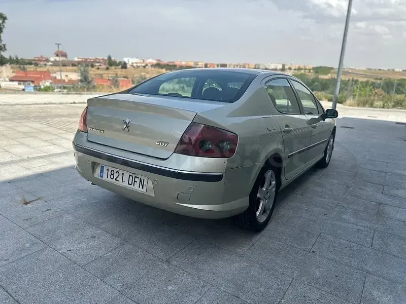 Usado Peugeot 407 Sport 136 CV (100 kW) 2005 Beige Berlina