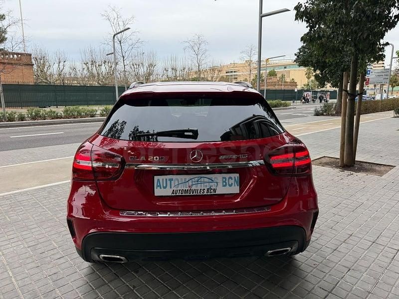 Usado Mercedes GLA200 AMG line 156 CV (114 kW) 2018 Rojo SUV