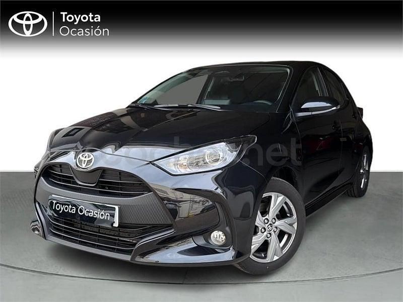 Usado Toyota Yaris Hybrid Active 116 CV (85 kW) 2025 Negro Berlina