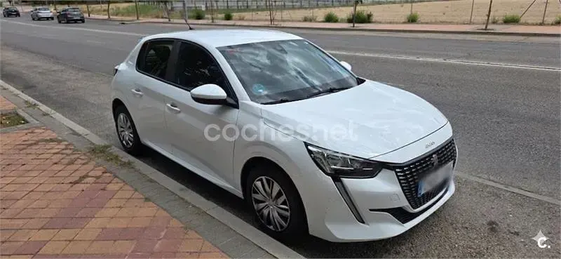 Usado Peugeot 208 Active 100 CV (73 kW) 2021 Blanco Utilitario