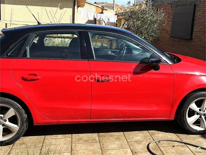 Usado Audi A1 Sportback 90 CV (66 kW) 2016 Rojo Utilitario