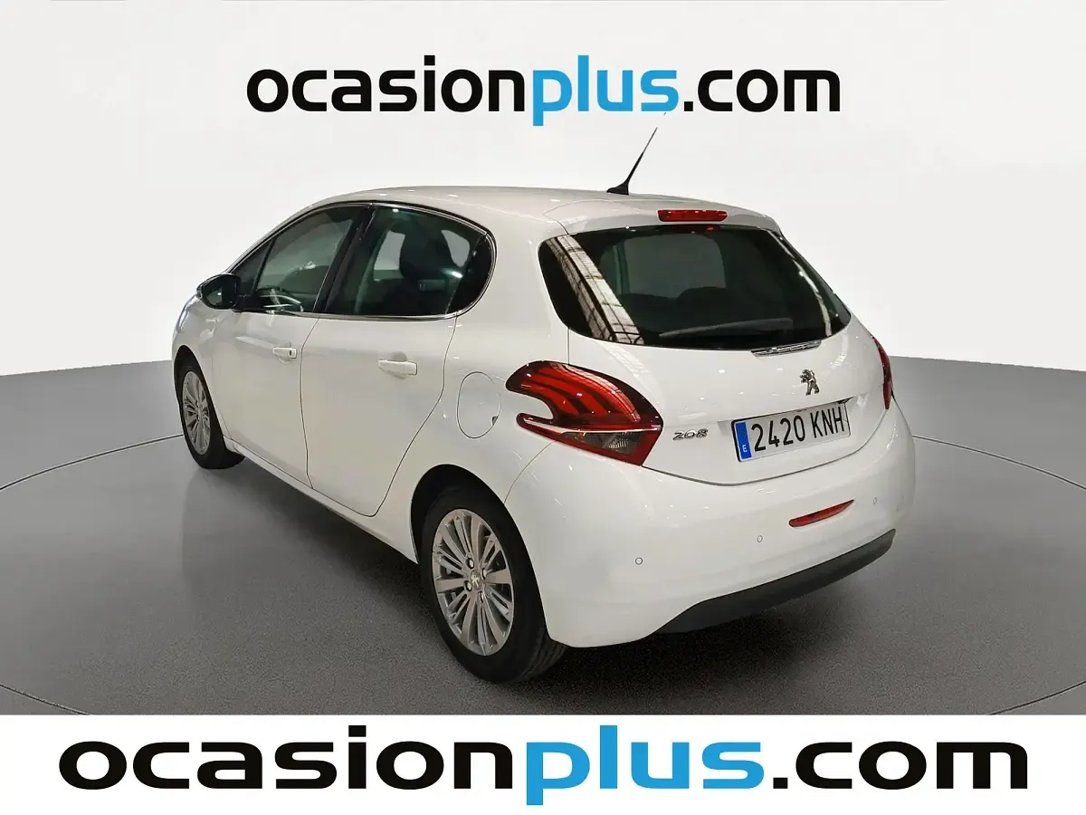 Usado Peugeot 208 Allure 110 CV (80 kW) 2018 Blanco Utilitario