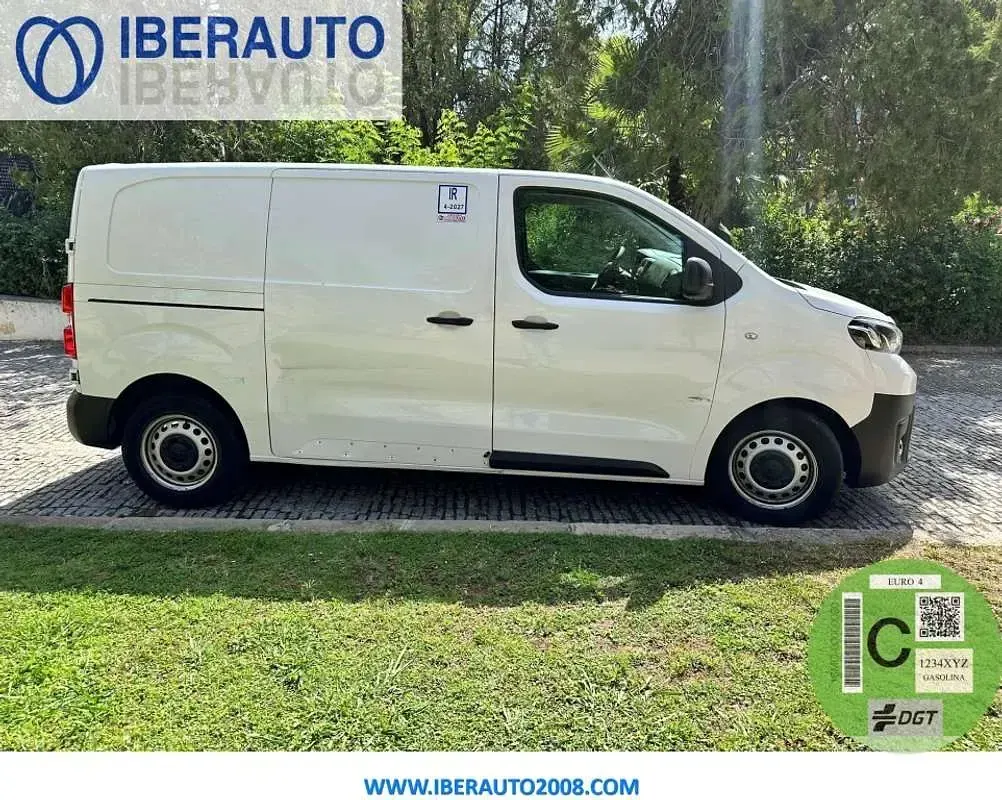 Usado Toyota Proace 120 CV (88 kW) 2021 Blanco Monovolumen