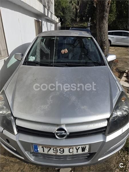 Usado Opel Astra Enjoy 100 CV (73 kW) 2004 Gris / plata Berlina