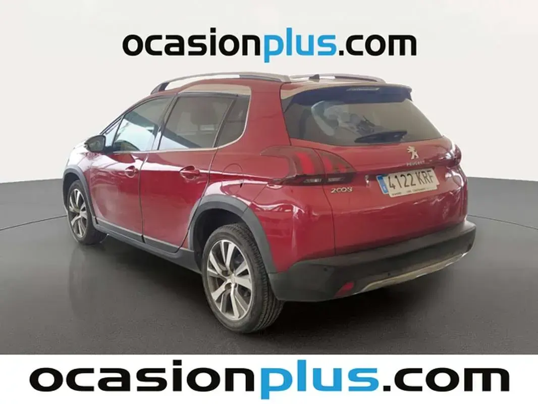 Usado Peugeot 2008 Allure 120 CV (88 kW) 2018 Rojo SUV