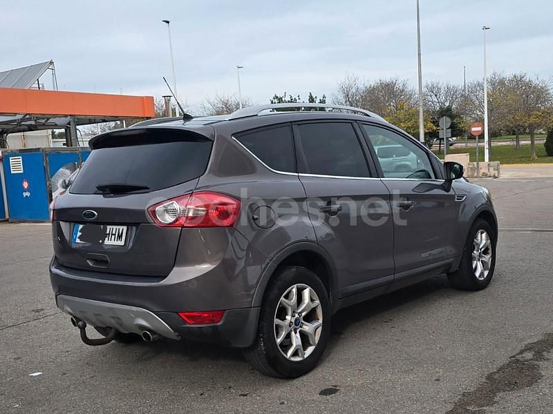 Usado Ford Kuga Titanium 140 CV (102 kW) 2012 Marrón SUV