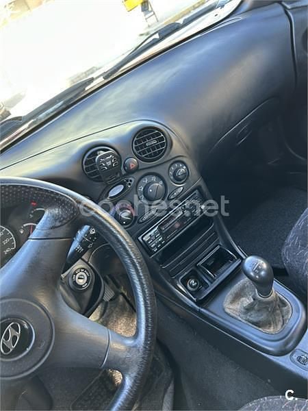 Usado Hyundai Coupé 114 CV (83 kW) 1997 Rojo Coupe