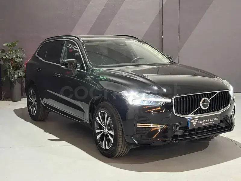 Usado Volvo XC60 Momentum 197 CV (144 kW) 2021 Negro SUV