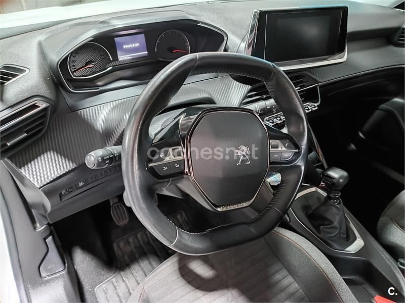 Usado Peugeot 2008 Active 100 CV (73 kW) 2020 Blanco SUV