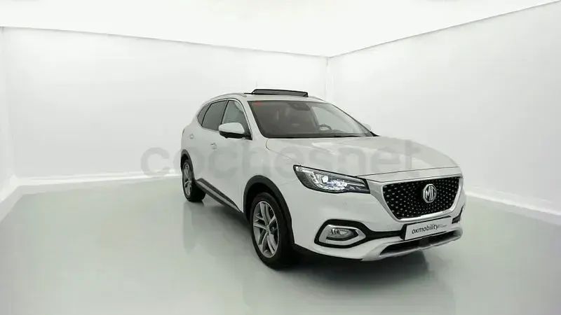 Begagnad MG HS Luxury 162 HK (119 kW) 2023 Vit SUV