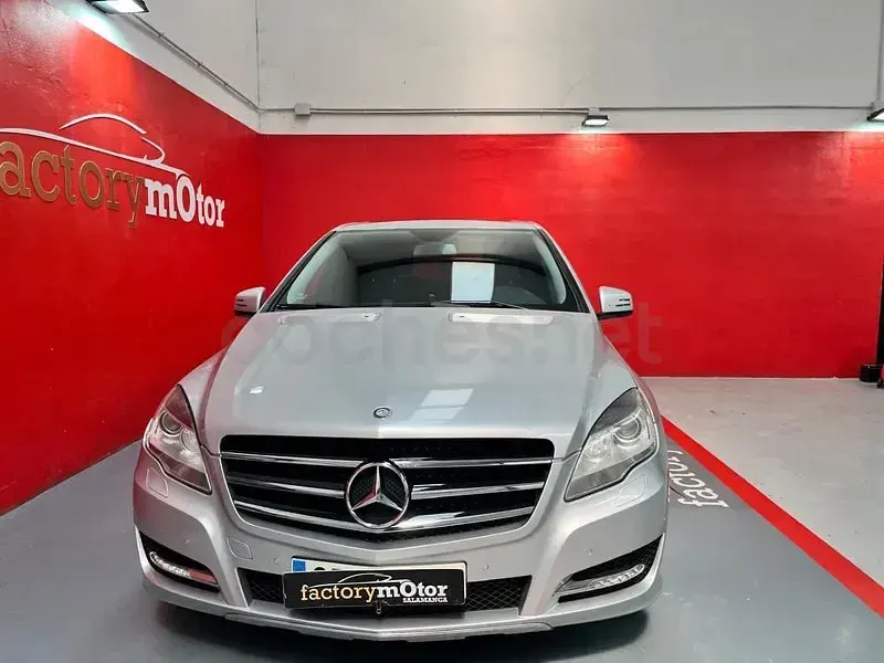 Usado Mercedes R350 265 CV (194 kW) 2012 Gris / plata Monovolumen