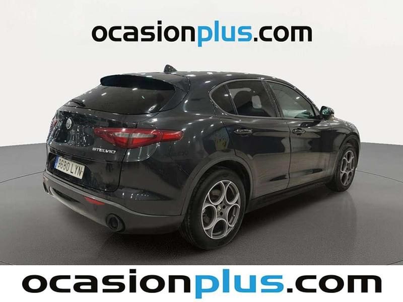 Usado Alfa Romeo Stelvio Sprint 201 CV (147 kW) 2022 Negro SUV