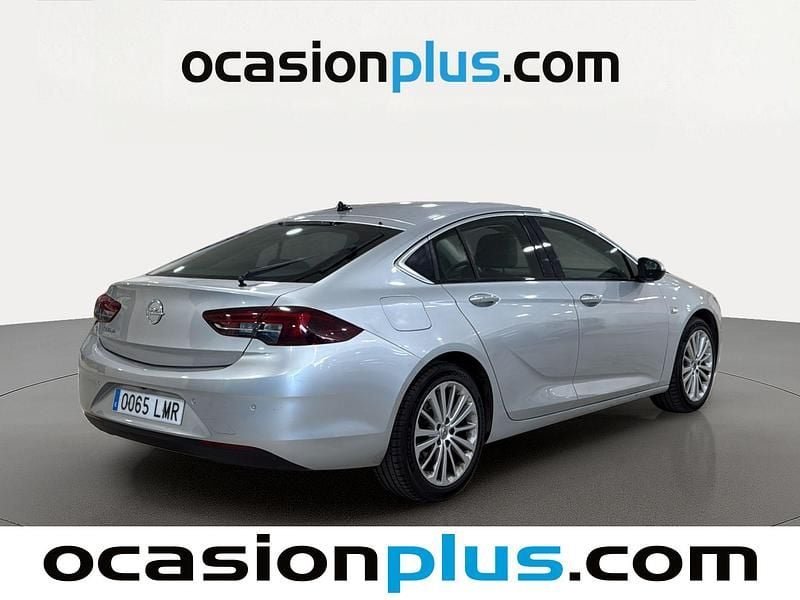 Usado Opel Insignia Innovation 166 CV (122 kW) 2021 Gris plata Berlina