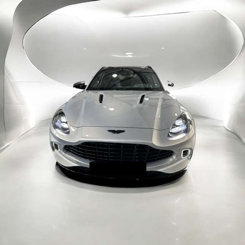 Plateado Usado 2021 Aston Martin DBX SUV | 135.000 € (Precio justo) - Imagen 1/4